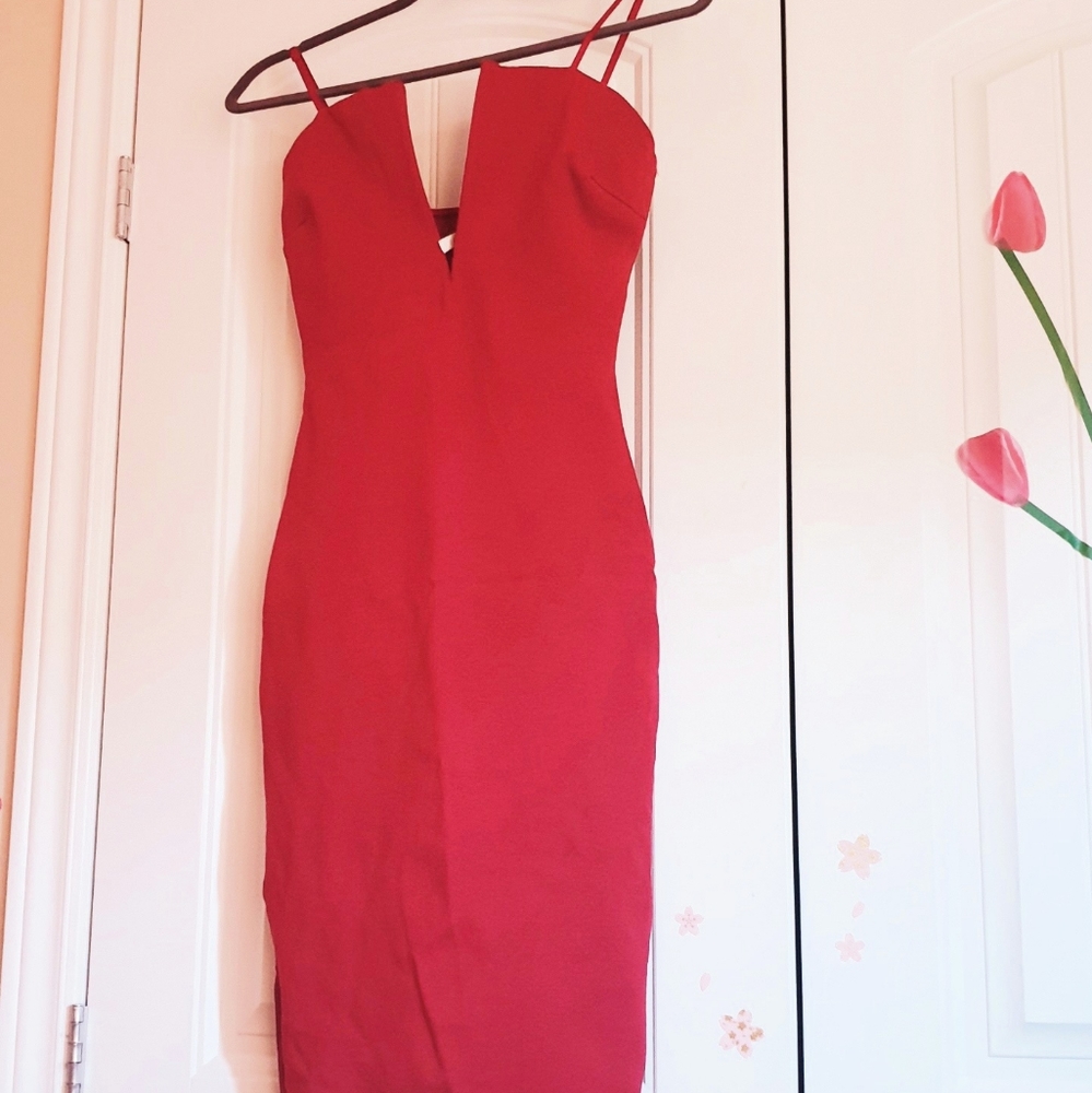 Sexy Mini Red low V-Cut Evening Dress